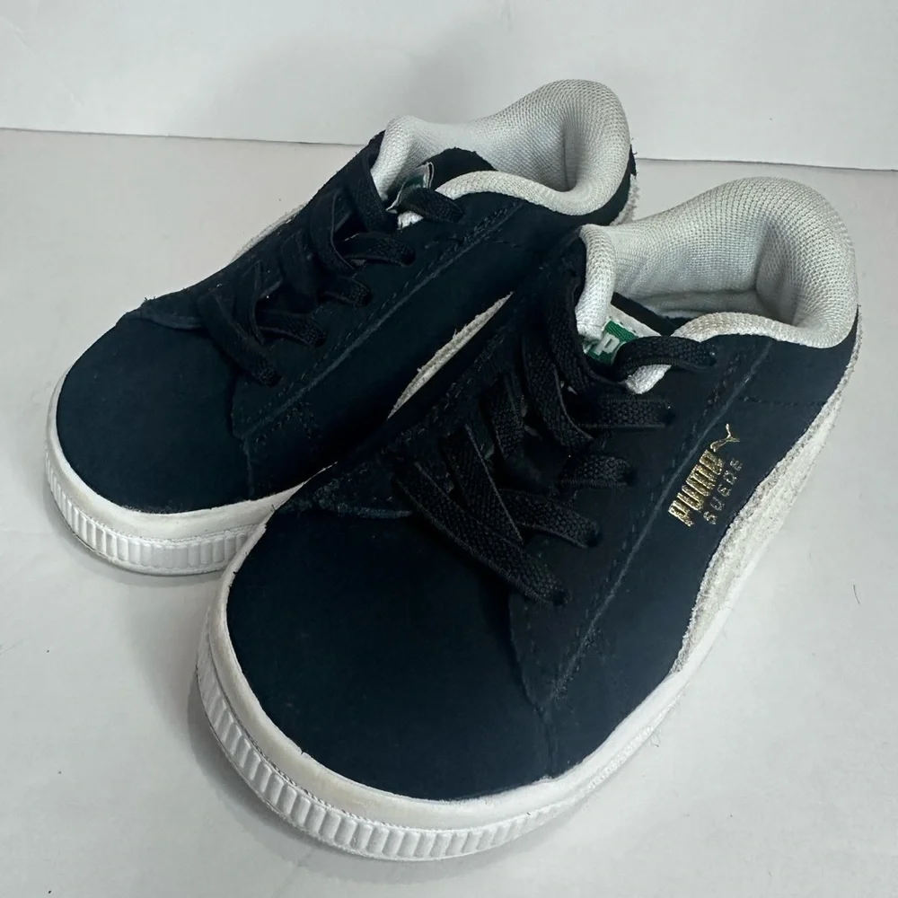 Kids Puma Black and White Sneakers Classic Suede Design